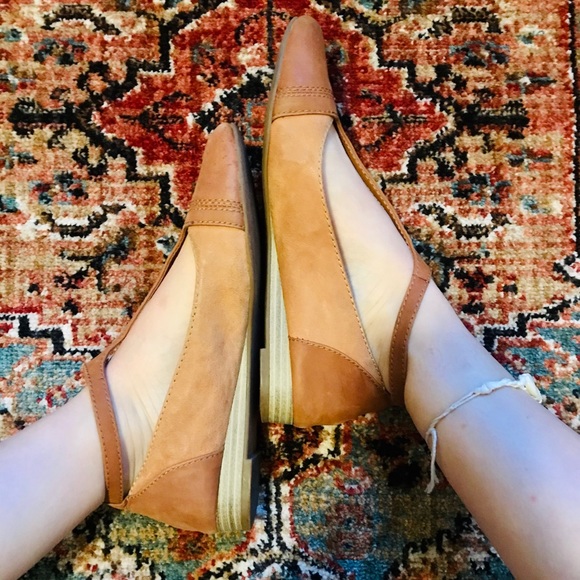 Lucky Brand Shoes - Lucky Brand two-tone brown leather flats